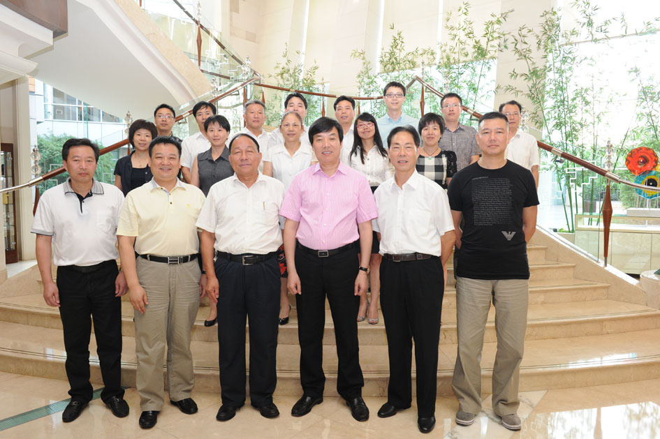 上海藍(lán)天房屋裝飾工程有限公司召開第一屆董事會(huì)